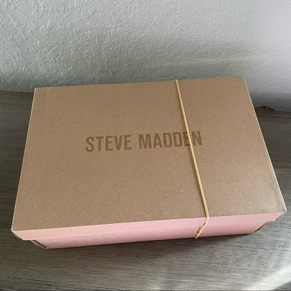 NIB Steve Madden Lunette White Strappy Clear Wedge Heels Sandals, Size 7 - Picture 8 of 9